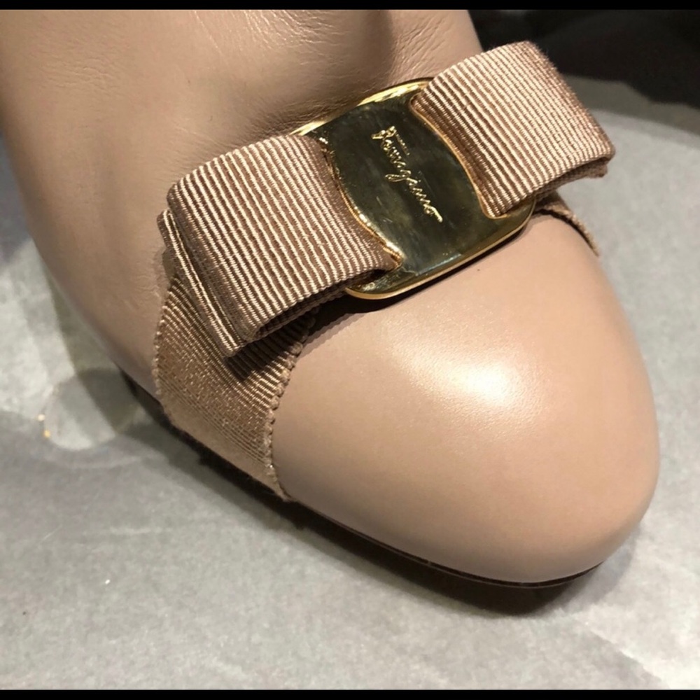 Salvatore Ferragamo booties Brand New size 8.5 - Picture 5 of 7